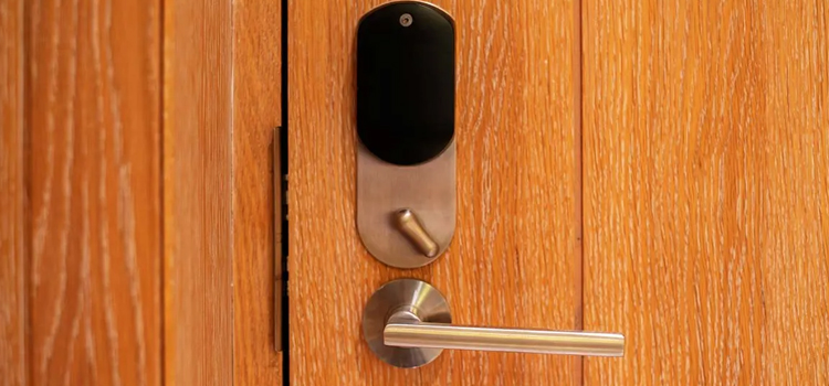 Automatic Locking Door Knob Paramount